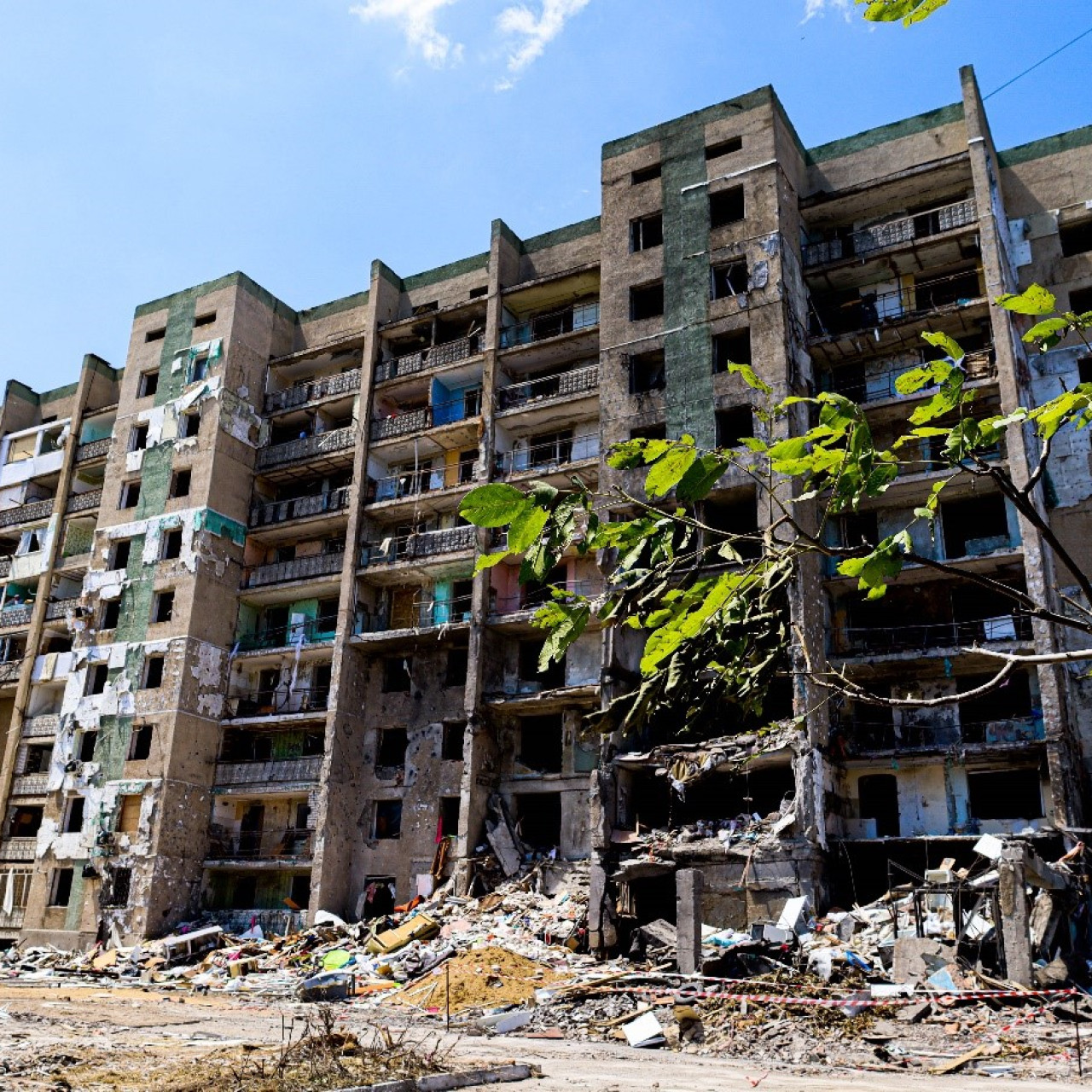 Voices from Ukraine: Homes are destroyed, medical care is far away | ICRC