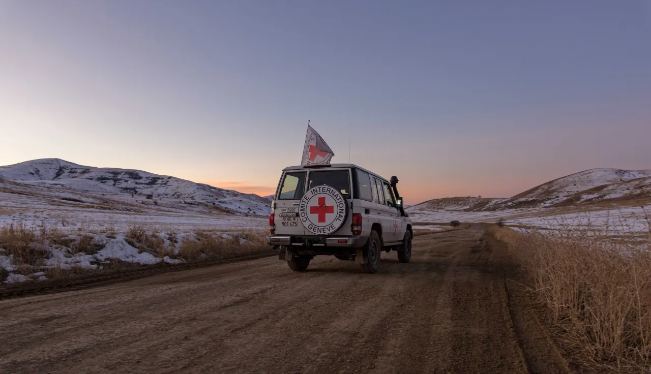 An ICRC vehicle at the border between Armenia and Azerbaijan.