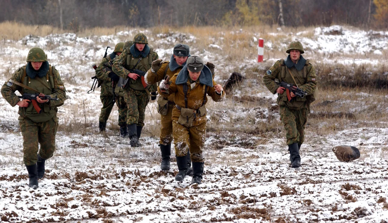 Field exercise during a course on international humanitarian law in Russia.