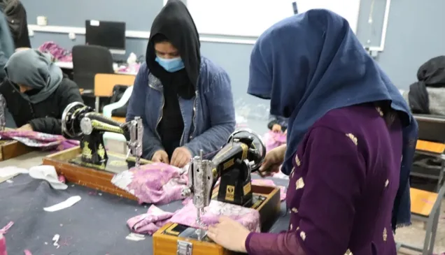 Women working in a tailoring shopt