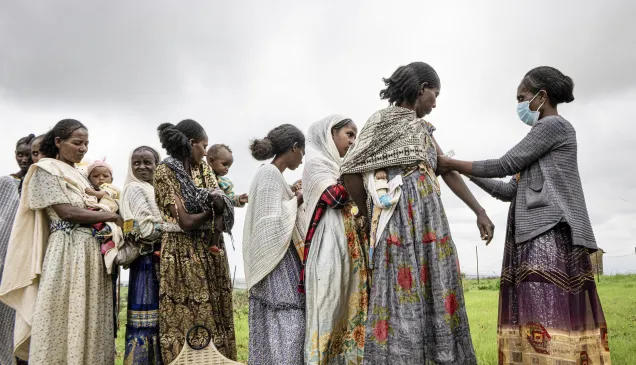 Tigray. An ICRC staff screens conflict affected children and woman for malnutrition.  Tigray. An ICRC staff screens conflict affected children and woman for malnutrition.