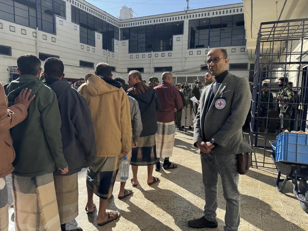 153 detainees released with the support of the ICRC in Sana'a, Yemen. 153 detainees released with the support of the ICRC in Sana'a, Yemen.