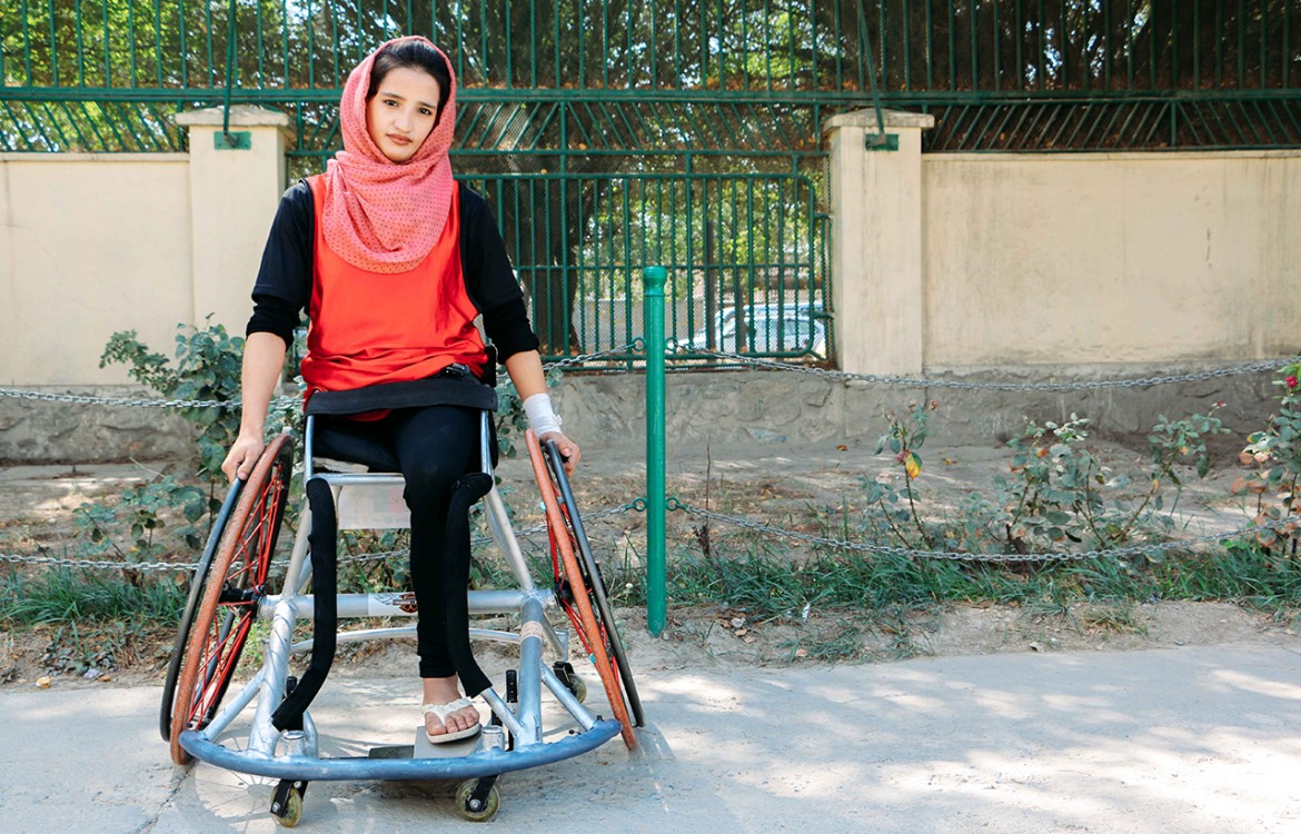 Basket-ball en fauteuil roulant : la sélection féminine d'Afghanistan vise  l'or | Comité international de la Croix-Rouge