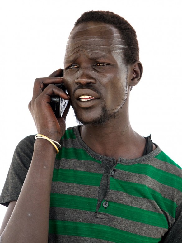 صور جنوب السودان: لديك ثلاث دقائق فقط على الهاتف، بمن ستتصل؟ | اللجنة  الدولية للصليب الأحمر