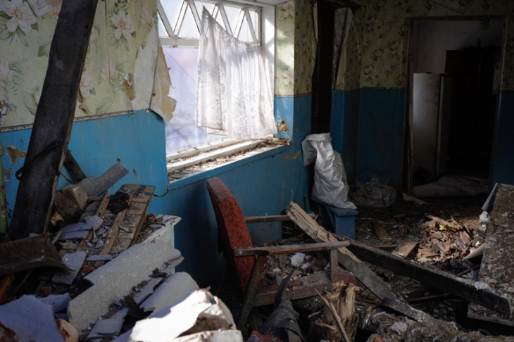 Разрушенный дом в Александровке. 24.02.2015